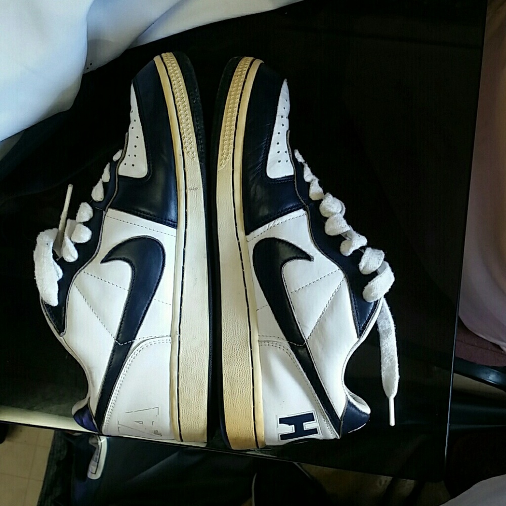 Nike hoya shoes pre own